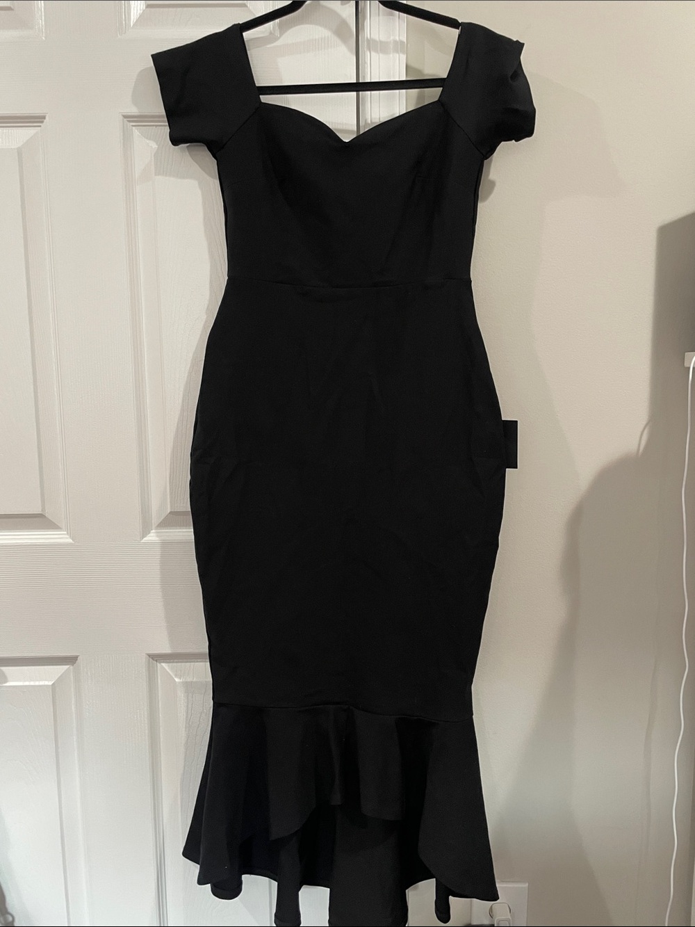 Lulu's Black Off-Shoulder Mermaid High-Low Dress